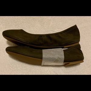 Lucky Brand size 10M, “Dark Moss”